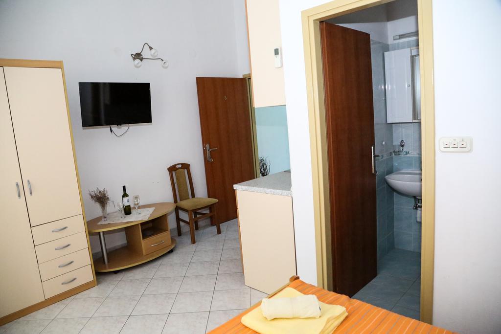Apartments Dragica Milna  Kültér fotó
